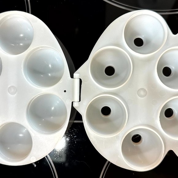 NEW Jello Jell-O Jigglers Easter Egg Mold Maker 3-D Hinged Paint Pallette GLOWS - Picture 8 of 10